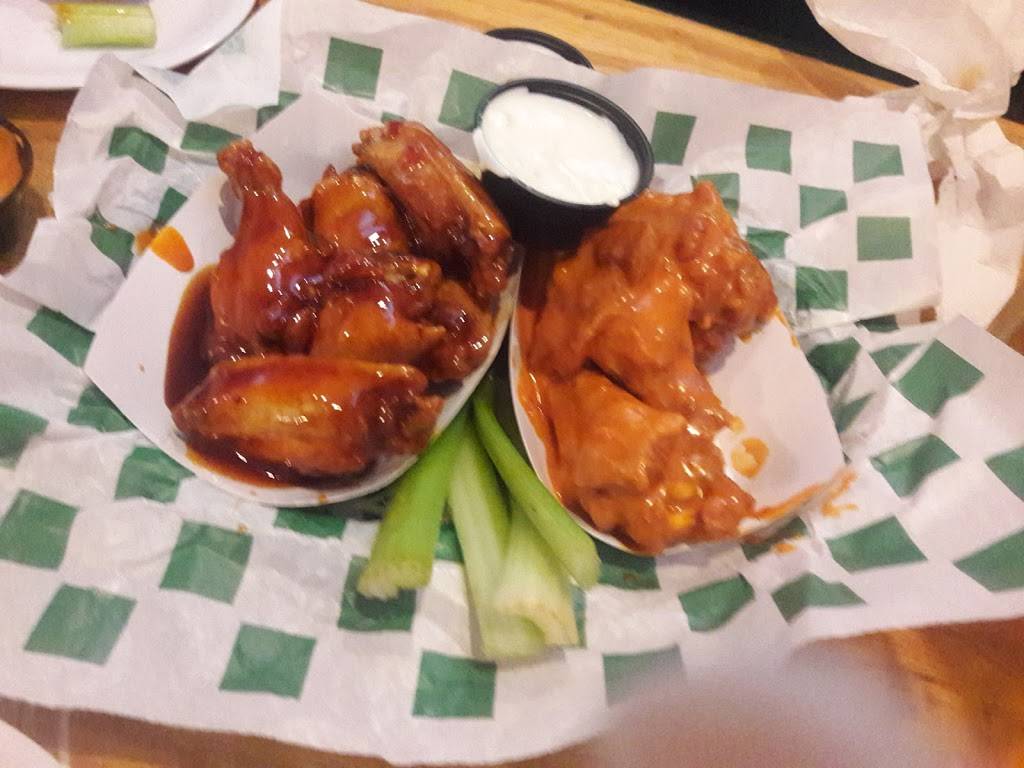 Beef O Bradys | restaurant | 16773-16775 Fishhawk Blvd, Lithia, FL 33547, USA | 8136510388 OR +1 813-651-0388