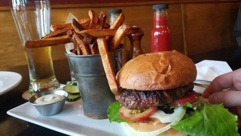 Caves Bier & Kitchen | restaurant | 308 SW 3rd St, Corvallis, OR 97333, USA | 5412864473 OR +1 541-286-4473