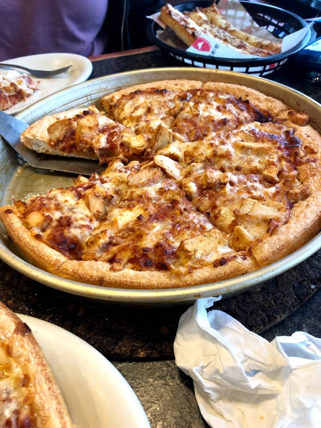 Pizza Hut | meal takeaway | 7801 US-11, Cicero, NY 13039, USA | 3154582860 OR +1 315-458-2860