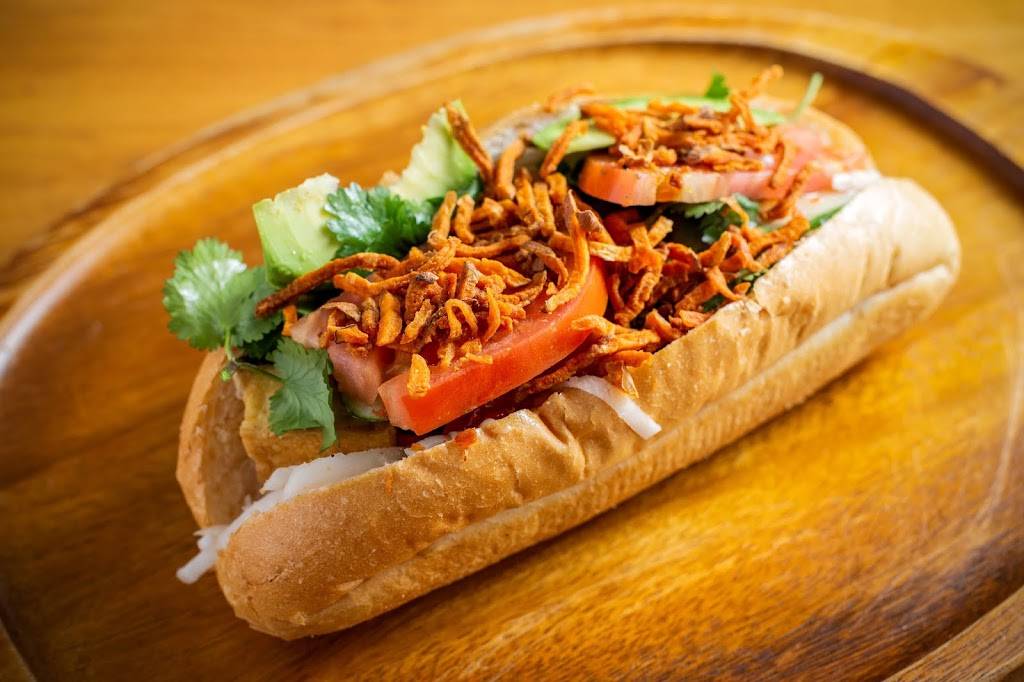 Lotus Cafe & Banh Mi Sandwich | cafe | 719 W Maxwell St, Chicago, IL 60607, USA | 3127337595 OR +1 312-733-7595