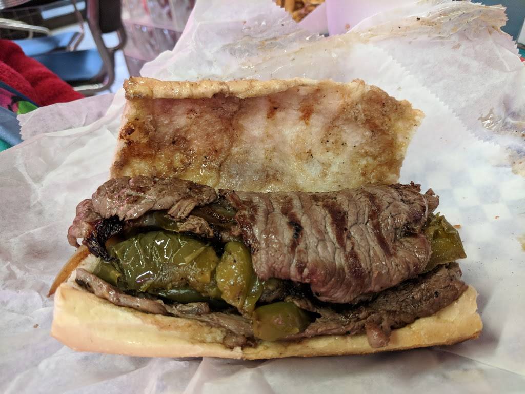 Strats | restaurant | 231 North Ave, Villa Park, IL 60181, USA | 6308320435 OR +1 630-832-0435