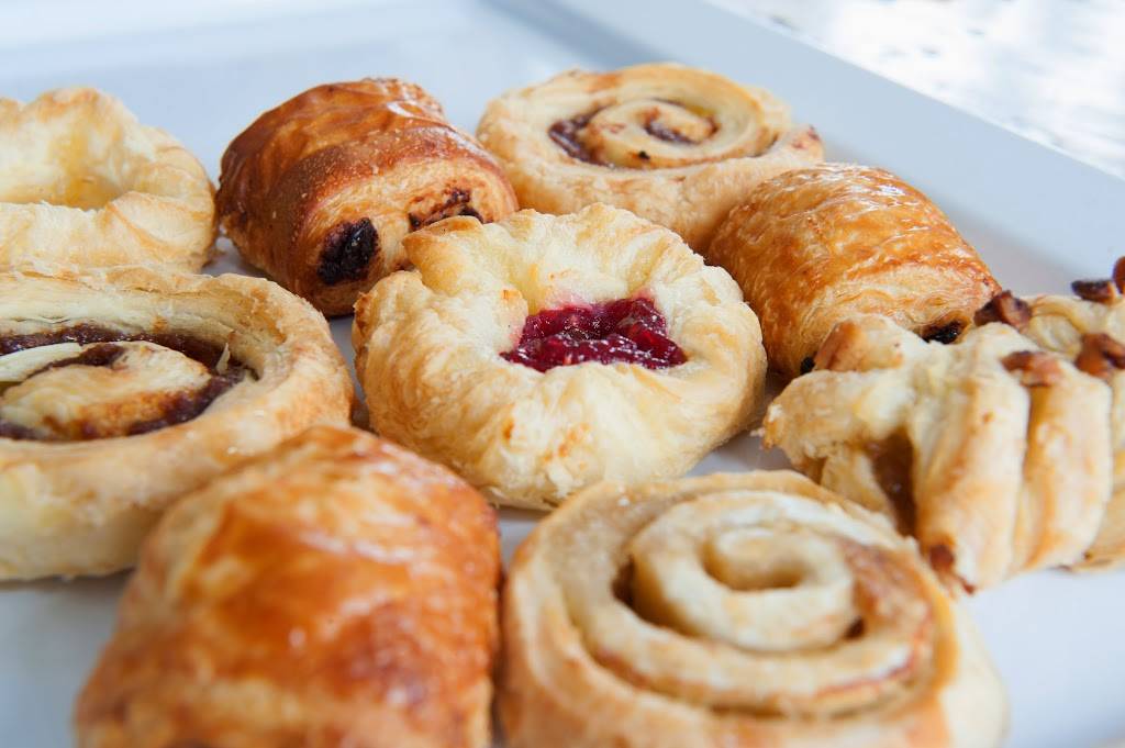 Bertrand le traiteur (Voiles Au Vent) | restaurant | 145 Boulevard Saint-Joseph, Saint-Jean-sur-Richelieu, QC J3B 1W5, Canada | 4503490333 OR +1 450-349-0333