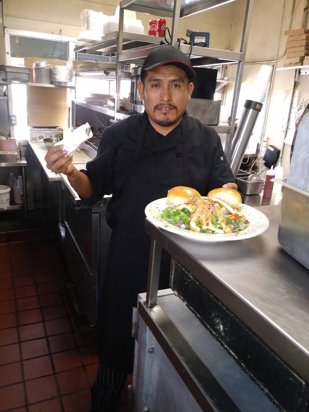 Jarys Italian Cuisine | restaurant | 631 W Arrow Hwy, Glendora, CA 91740, USA | 6269155525 OR +1 626-915-5525