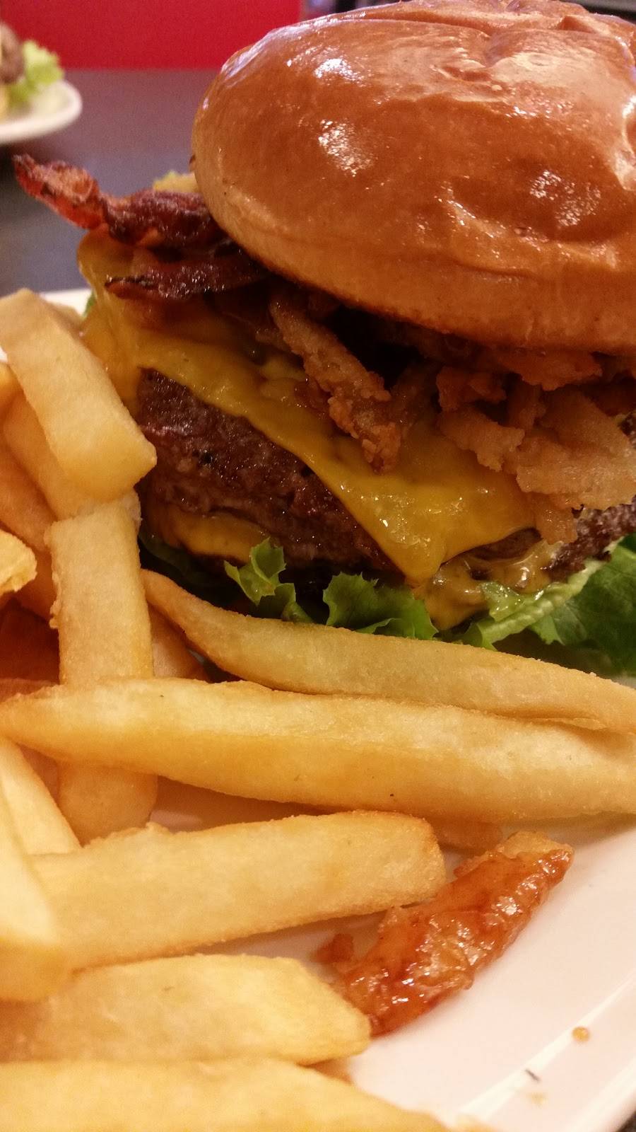 Friendlys | restaurant | 18 Pearson Blvd, Gardner, MA 01440, USA | 9786301821 OR +1 978-630-1821