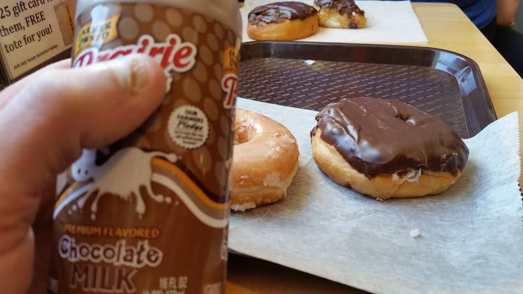 Mel-O-Cream Donuts | restaurant | 217 E Laurel St, Springfield, IL 62704, USA | 2175444644 OR +1 217-544-4644