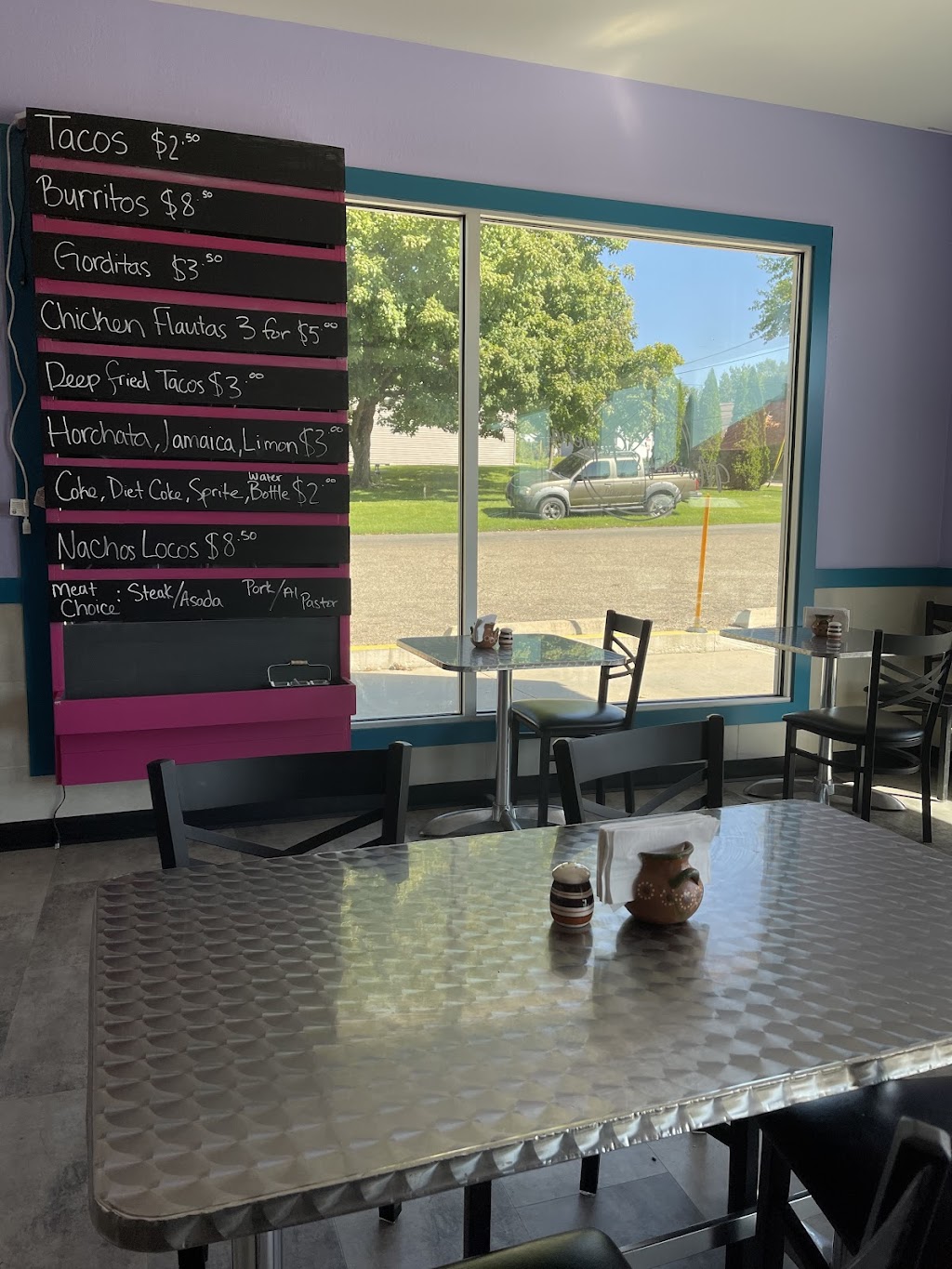 Marichuy’s Taqueria | restaurant | 502 S Spalding St, Spring Valley, IL 61362, USA | 8152002346 OR +1 815-200-2346