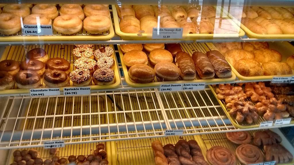 Lees Donuts | bakery | 418 Main Ave S, Magee, MS 39111, USA | 6014397024 OR +1 601-439-7024