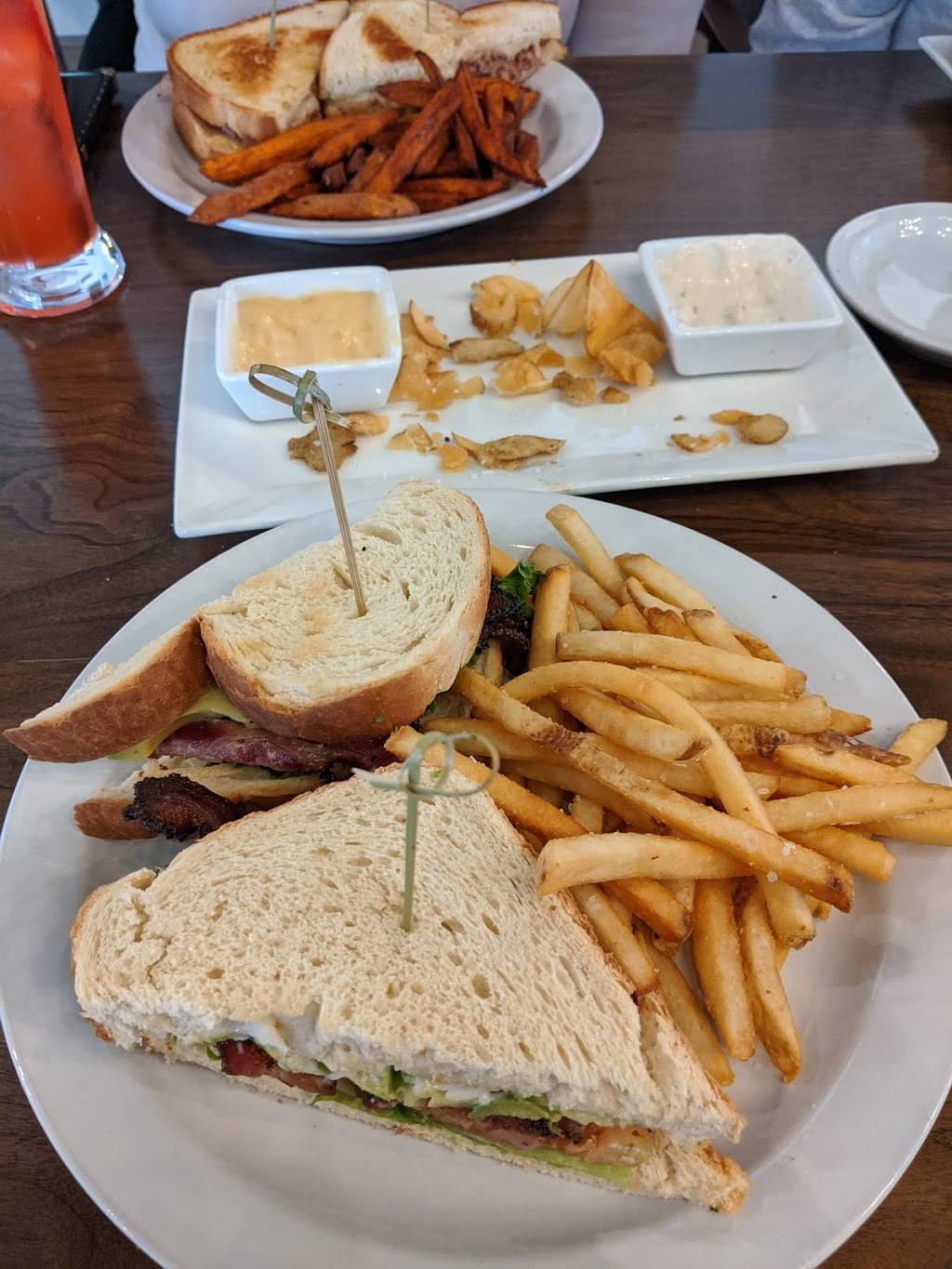 313 Franklin - Cocktails and Kitchen | restaurant | 313 Franklin St B, South Hill, VA 23970, USA | 4345849382 OR +1 434-584-9382