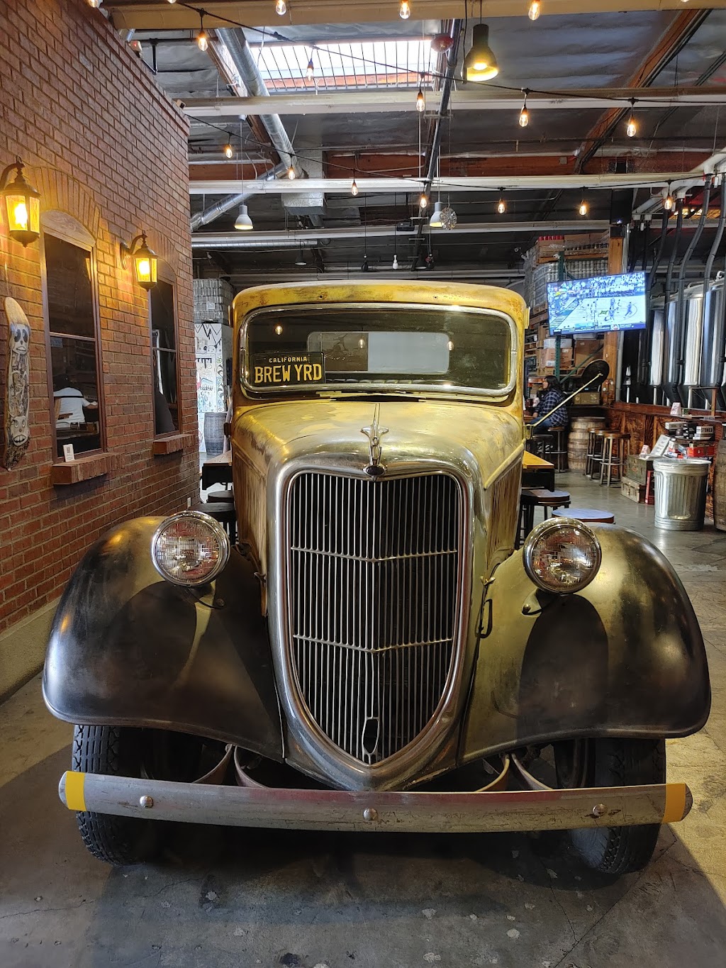 Brewyard Beer Company | restaurant | 906 Western Ave, Glendale, CA 91201, USA | 8184099448 OR +1 818-409-9448