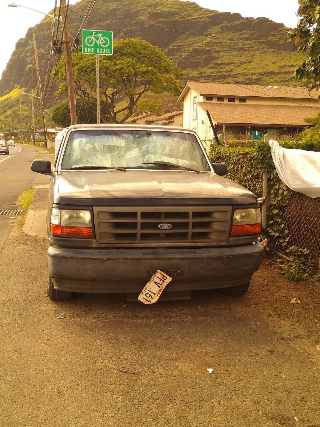 L & P Drive Inn | restaurant | 87-1650 Farrington Hwy, Waianae, HI 96792, USA | 8086686996 OR +1 808-668-6996