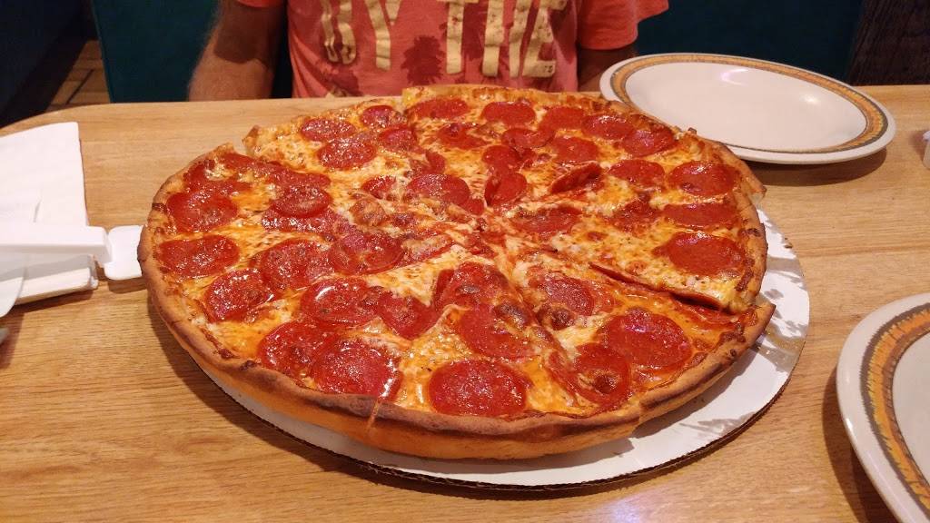 Stavros Pizza House | restaurant | 755 N 14th St, Leesburg, FL 34748, USA | 3523264202 OR +1 352-326-4202