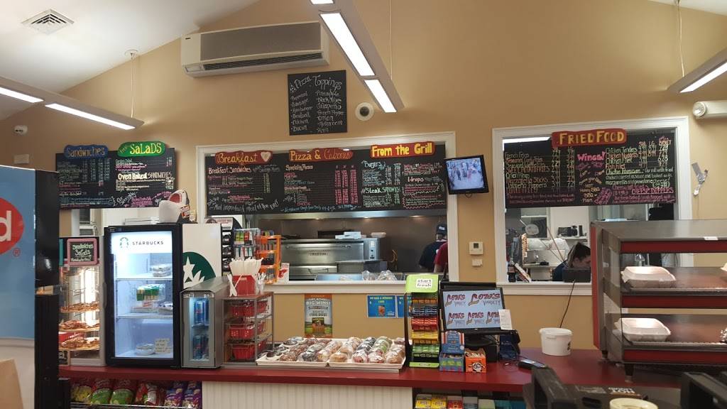 Lows Store | restaurant | 40 Long Plains Rd, Buxton, ME 04093, USA | 2077273316 OR +1 207-727-3316