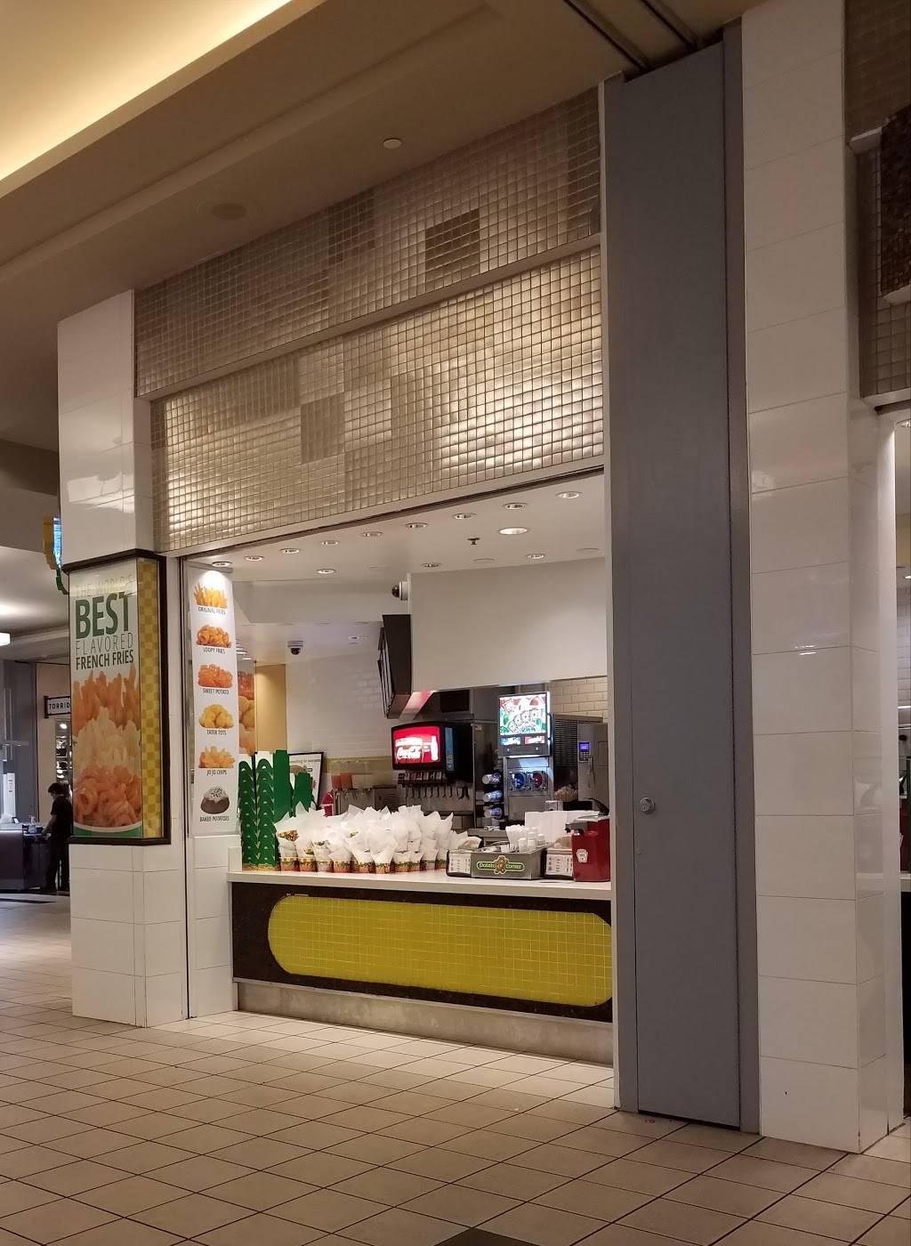 Potato Corner | restaurant | 500 Lakewood Center Mall, Lakewood, CA 90712, USA | 5625316707 OR +1 562-531-6707