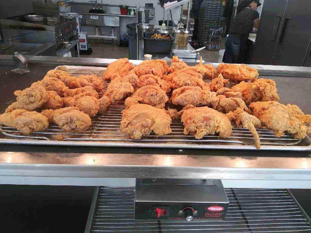 Captain Fried Chicken ( Grand Trip) | restaurant | 7500 S Westmoreland Rd, Dallas, TX 75237, USA | 4692915331 OR +1 469-291-5331