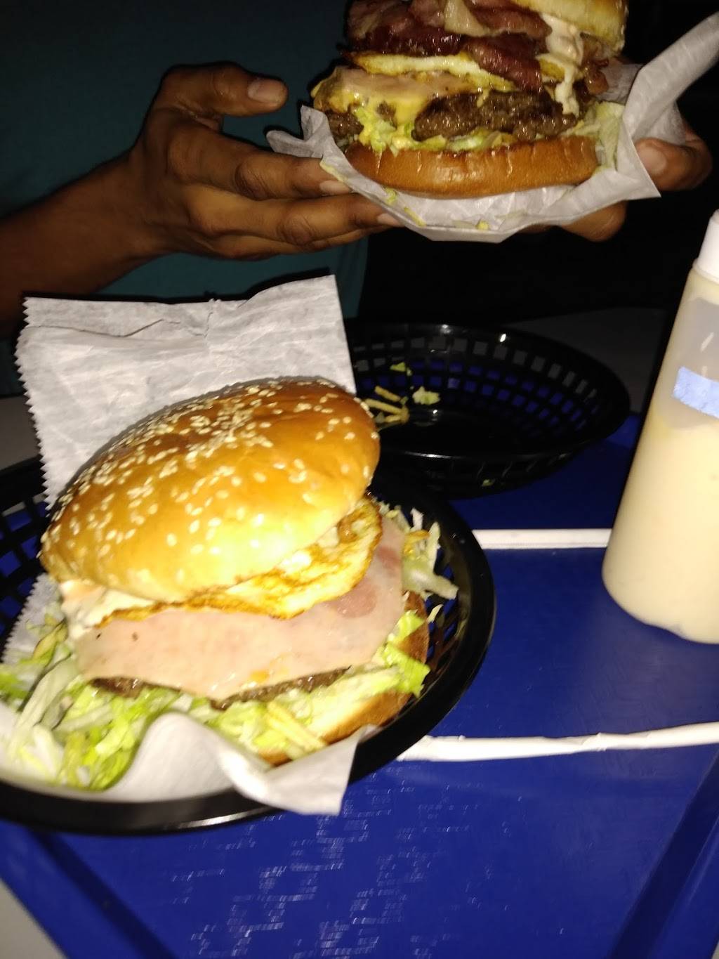 Beta burger fl | restaurant | 6896 Hoffner Ave, Orlando, FL 32822, USA | 4072237331 OR +1 407-223-7331