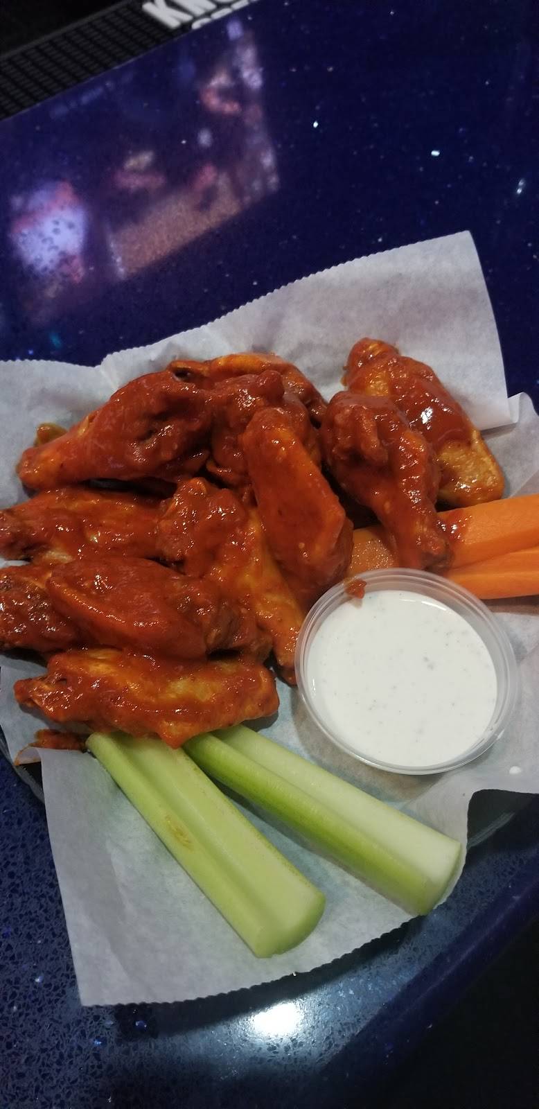 Americas Bar & Grill | restaurant | 2309 W Higgins Rd, Hoffman Estates, IL 60169, USA | 8478828600 OR +1 847-882-8600