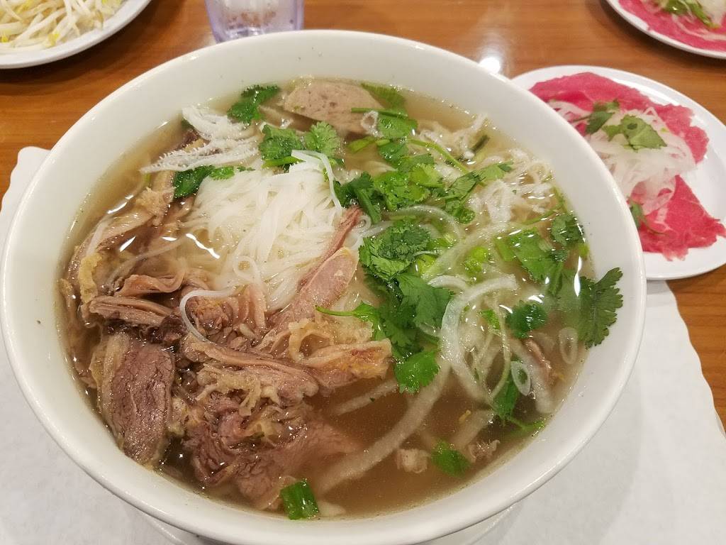 KTown Pho | restaurant | 974 S Western Ave, Los Angeles, CA 90006, USA | 3236434772 OR +1 323-643-4772
