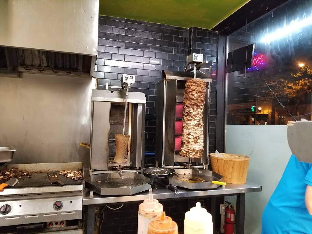 The Kabob House | restaurant | 2977 Lake Shore Blvd W, Etobicoke, ON M8V 1B7, Canada | 4377798383 OR +1 437-779-8383