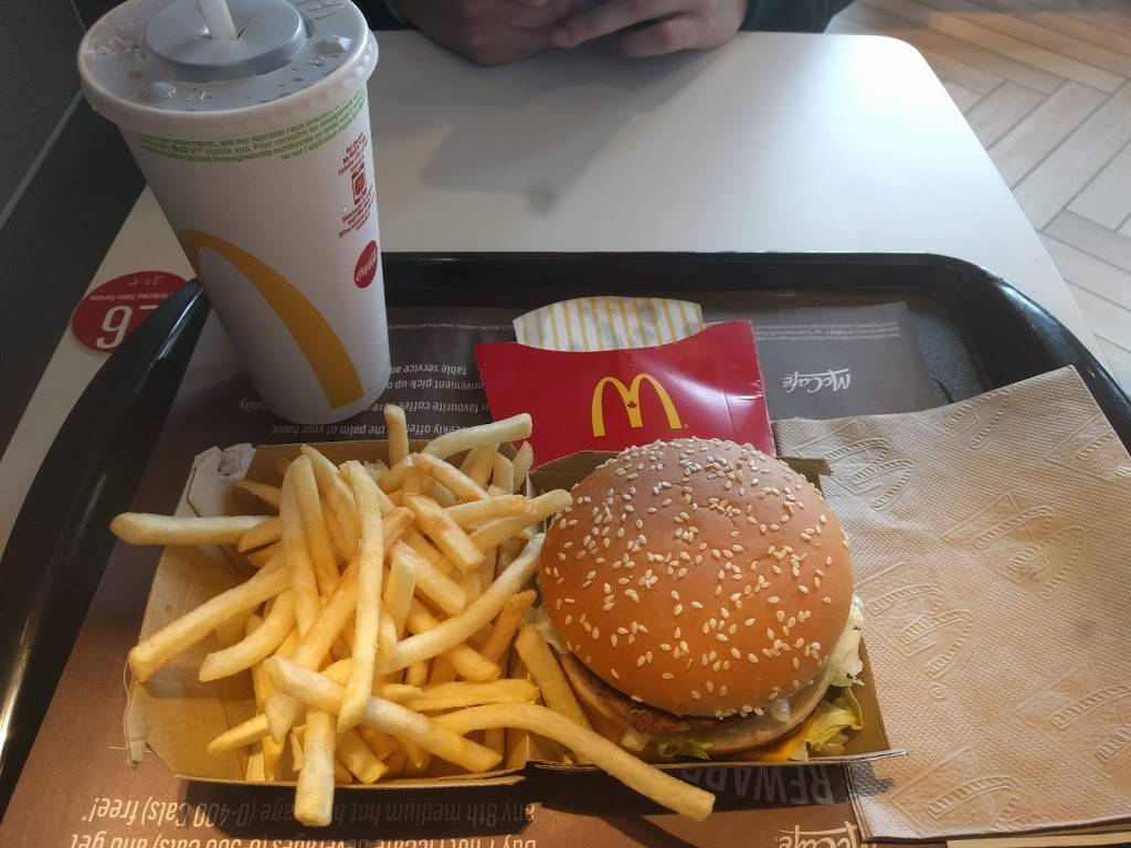 McDonalds | cafe | 2780 Tecumseh Rd E, Windsor, ON N8W 1G6, Canada | 5199453634 OR +1 519-945-3634
