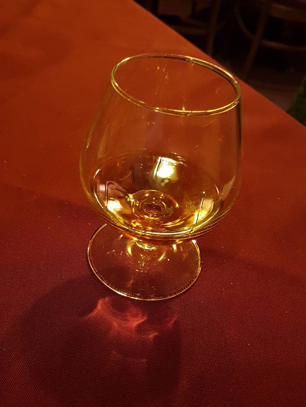 Restaurant Mamma Mia Pizzeria | restaurant | 6070 Chemin de la Côte-Saint-Luc, Montréal, QC H3X 2G8, Canada | 5144889504 OR +1 514-488-9504