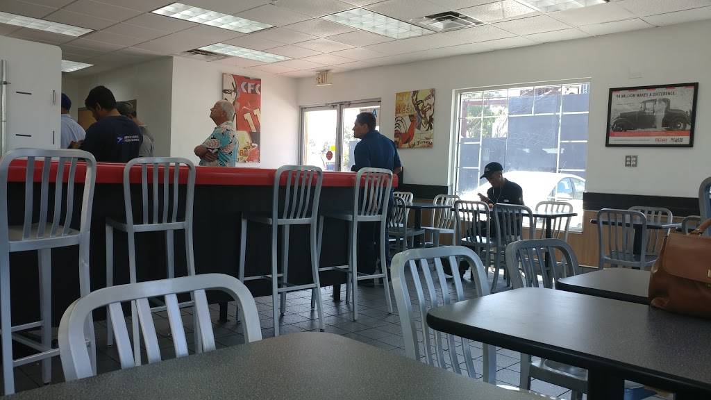 KFC | restaurant | 8500 Lincoln Blvd, Los Angeles, CA 90045, USA | 3106704050 OR +1 310-670-4050