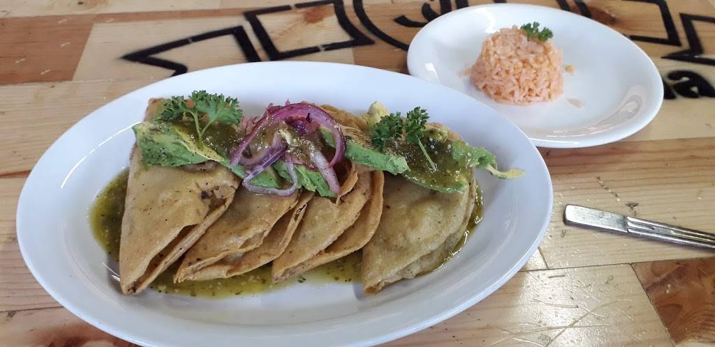 Menuderia Jr. | restaurant | Calle Principal 9816, Florido III, Tijuana, B.C., Mexico | 016647338316 OR +52 664 733 8316