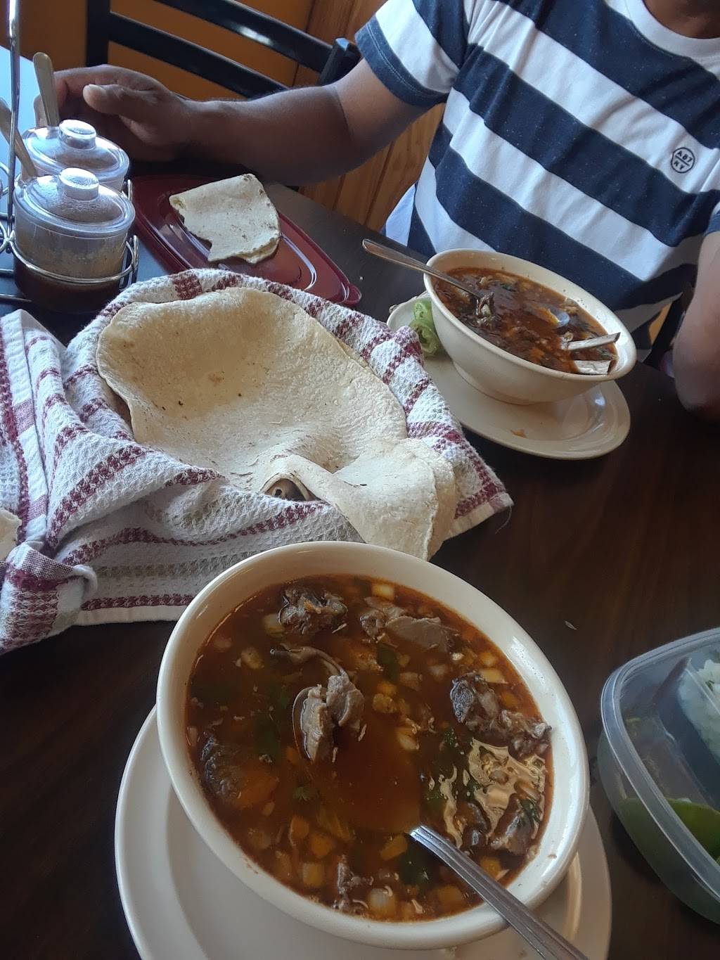 Birrieria El Michoacano | restaurant | 4506 Maine Ave, Baldwin Park, CA 91706, USA | 6263377047 OR +1 626-337-7047