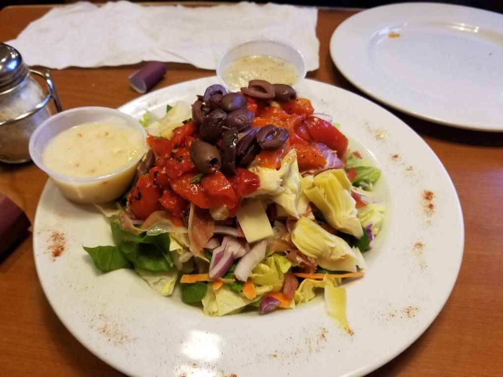 Italian The Roasted Red Pepper | restaurant | 1649 N Broad St, Lansdale, PA 19446, USA | 2158551484 OR +1 215-855-1484