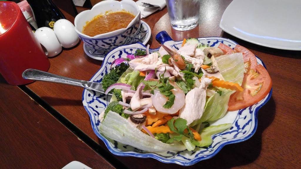 Ban Thai & Sushi Restaurant | restaurant | 2519 McMullen Booth Rd #505, Clearwater, FL 33761, USA | 7277242992 OR +1 727-724-2992