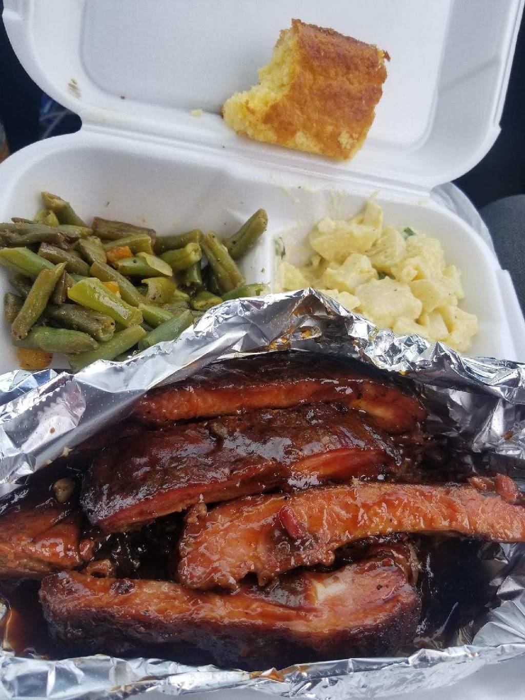 Clydes Southern Wood Fired Barbeque | restaurant | 201 S 4th Pl, Renton, WA 98057, USA | 2064468885 OR +1 206-446-8885