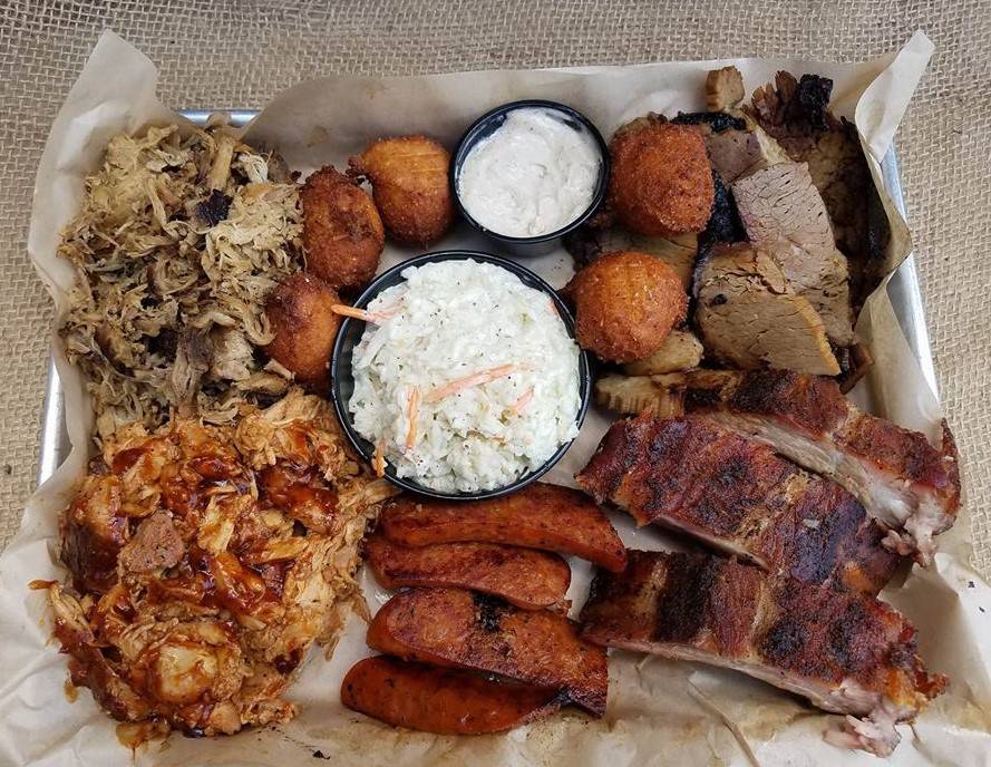 The Fishin Pig | restaurant | 5169 Farmville Rd, Farmville, VA 23901, USA | 4342233287 OR +1 434-223-3287