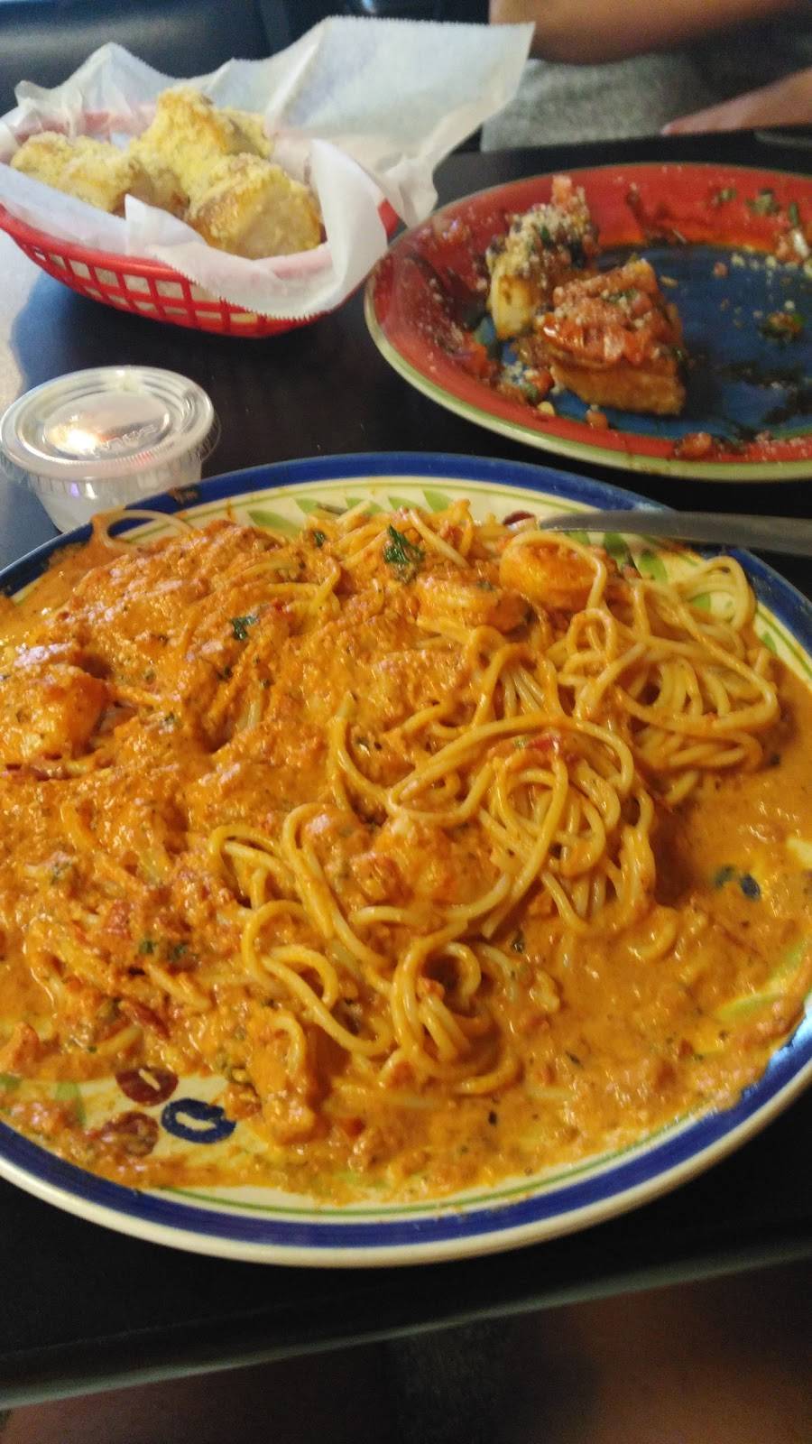 Constantines Pizza House | restaurant | 2032 S Ridgewood Ave, South Daytona, FL 32119, USA | 3864923109 OR +1 386-492-3109