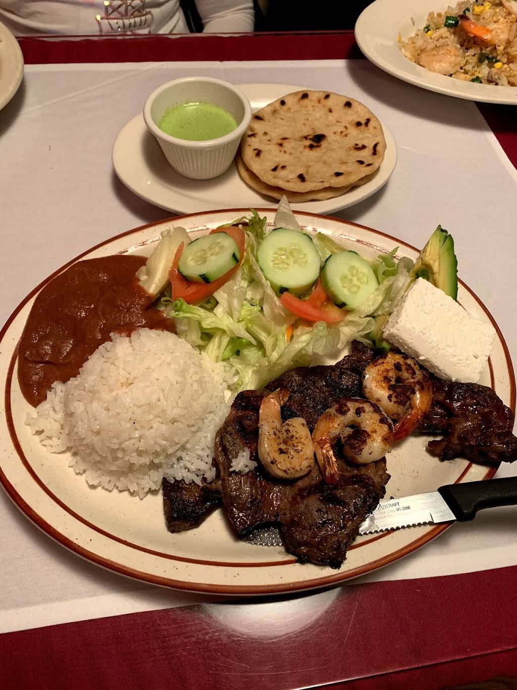 La Choza Grill | restaurant | 8558 Lee Hwy, Fairfax, VA 22031, USA | 7035601192 OR +1 703-560-1192