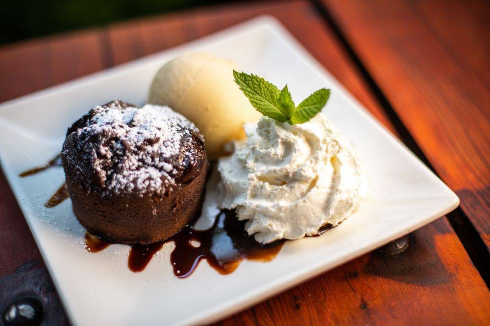 Spoon | restaurant | 1785 West Lake Boulevard on Fir Ave, behind Westshore Sports, Tahoe City, CA 96145, USA | 5305815400 OR +1 530-581-5400