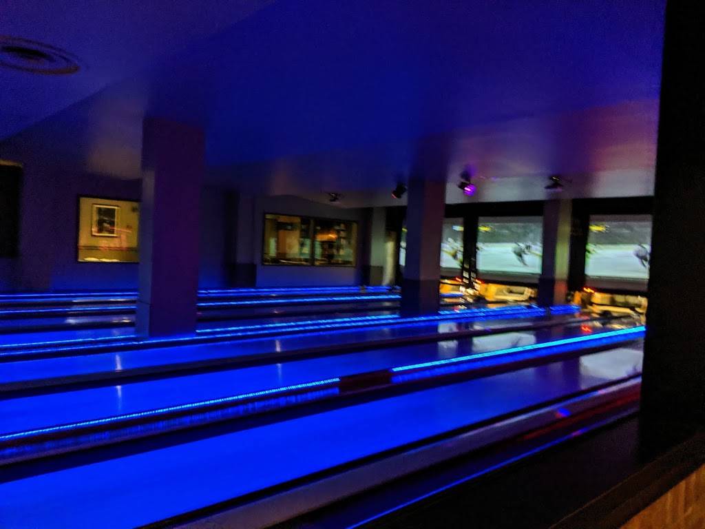 S & SC Sportsbar | restaurant | 427 S 4th St, Louisville, KY 40202, USA | 5025681400 OR +1 502-568-1400