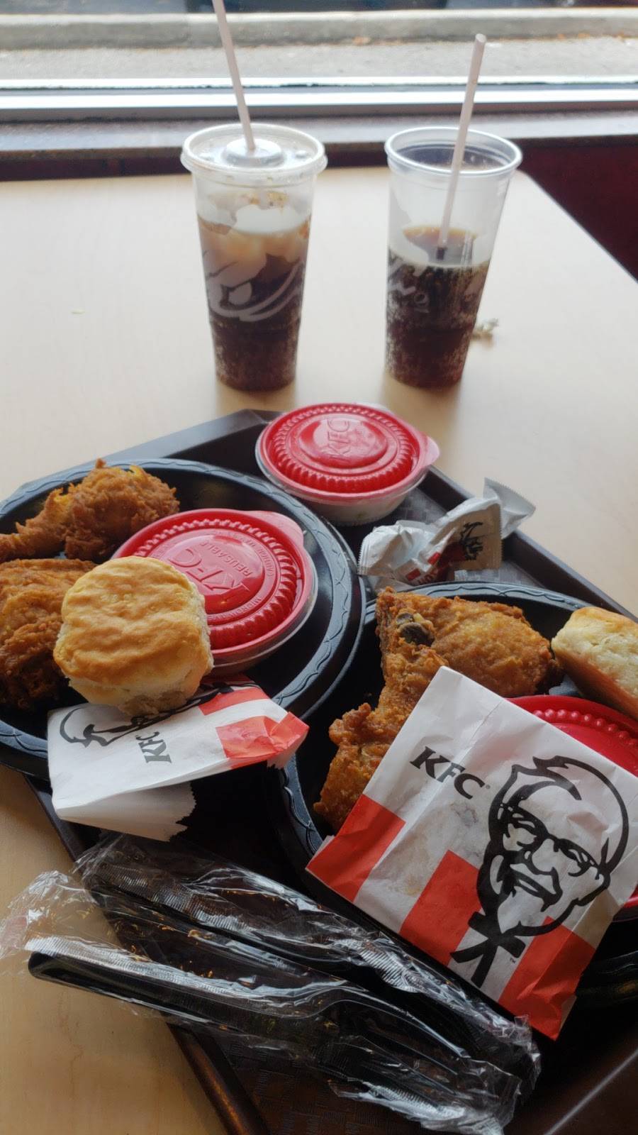 KFC | restaurant | 4312 US-19, New Port Richey, FL 34652, USA | 7278171843 OR +1 727-817-1843