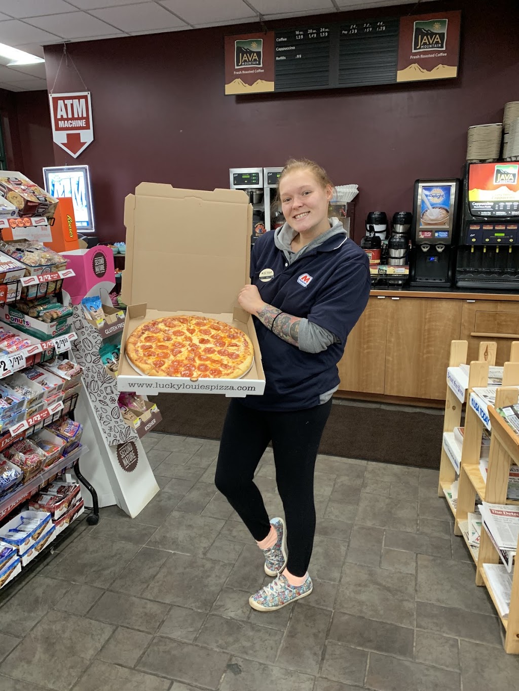 Nunica EZ Mart | meal takeaway | 11956 Cleveland St, Nunica, MI 49448, USA | 6168379476 OR +1 616-837-9476