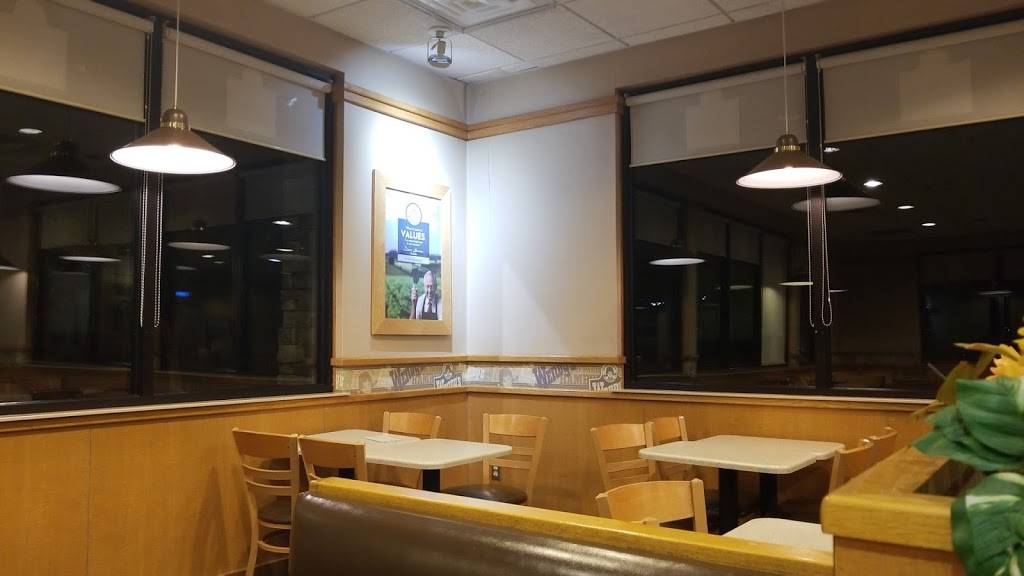 Wendys | restaurant | 12240 Highland Ave, Rancho Cucamonga, CA 91739, USA | 9098997371 OR +1 909-899-7371