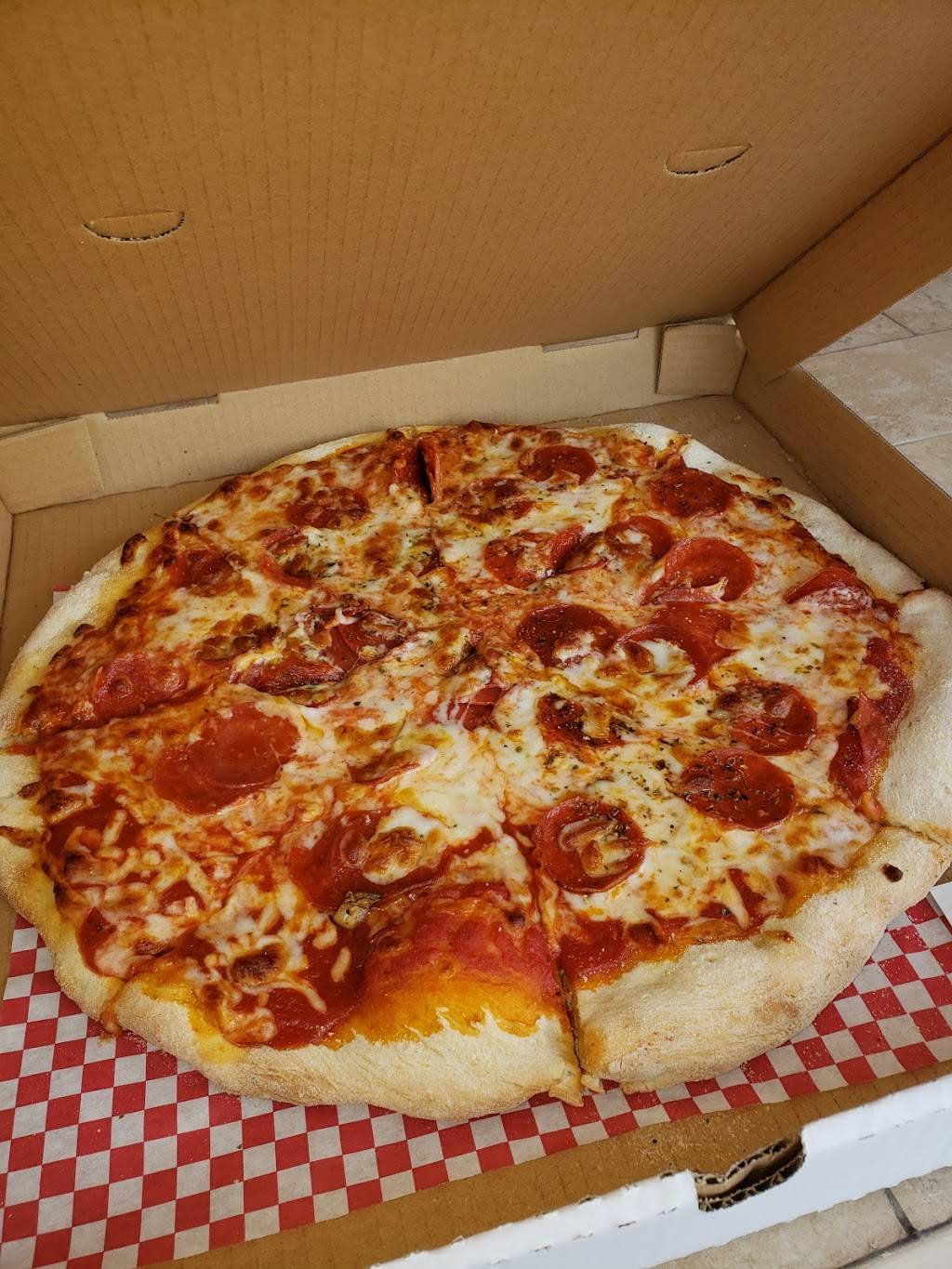 Dis Homemade Pizza | meal delivery | 211 W Lincoln St, New Braunfels, TX 78130, USA | 8306080999 OR +1 830-608-0999