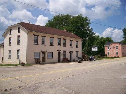 Gehlen Inn Guest House | restaurant | 101 Main St, St Donatus, IA 52071, USA | 8002801177 OR +1 800-280-1177