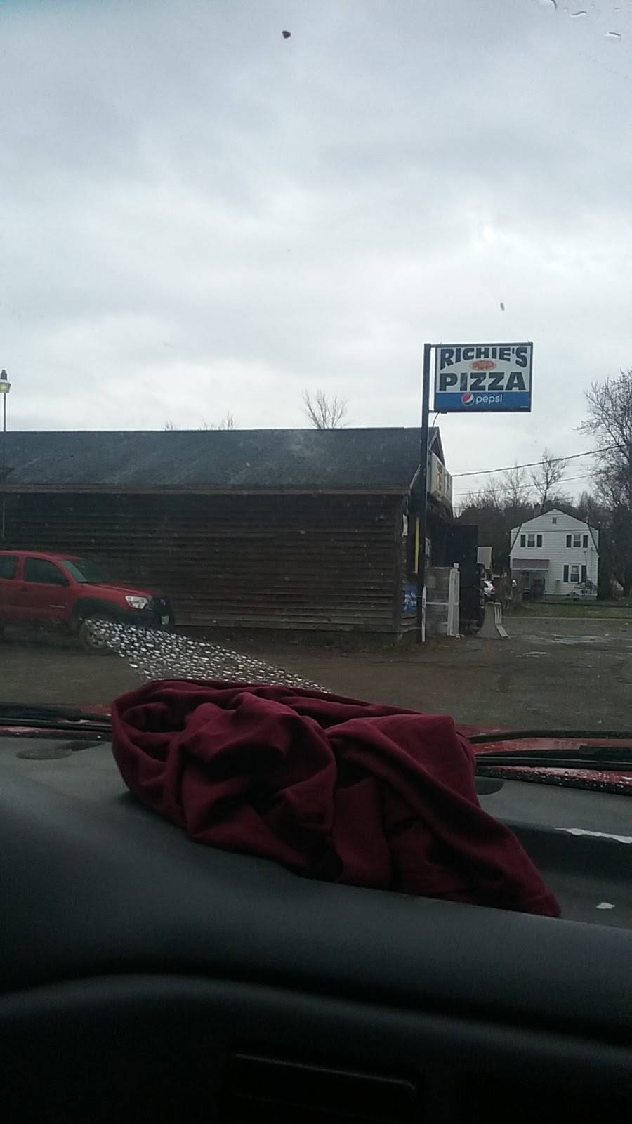 Richies Pizza | restaurant | S Main St, Pittsfield, ME 04967, USA | 2074873330 OR +1 207-487-3330