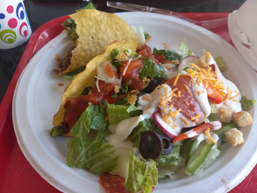 Scoops - Cheboygan | restaurant | 106 S Main St, Cheboygan, MI 49721, USA | 2314200529 OR +1 231-420-0529