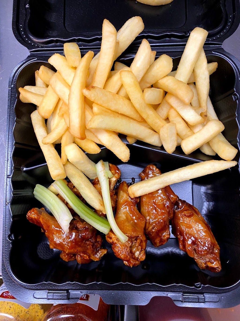 Americas Best Wings | meal takeaway | 11242 Georgia Ave, Silver Spring, MD 20902, USA | 2408338387 OR +1 240-833-8387