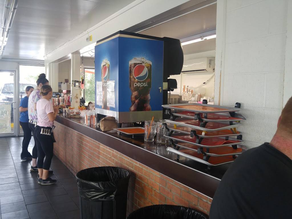 A&W | restaurant | 8220 Dexter-Chelsea Rd, Dexter, MI 48130, USA | 7344264427 OR +1 734-426-4427