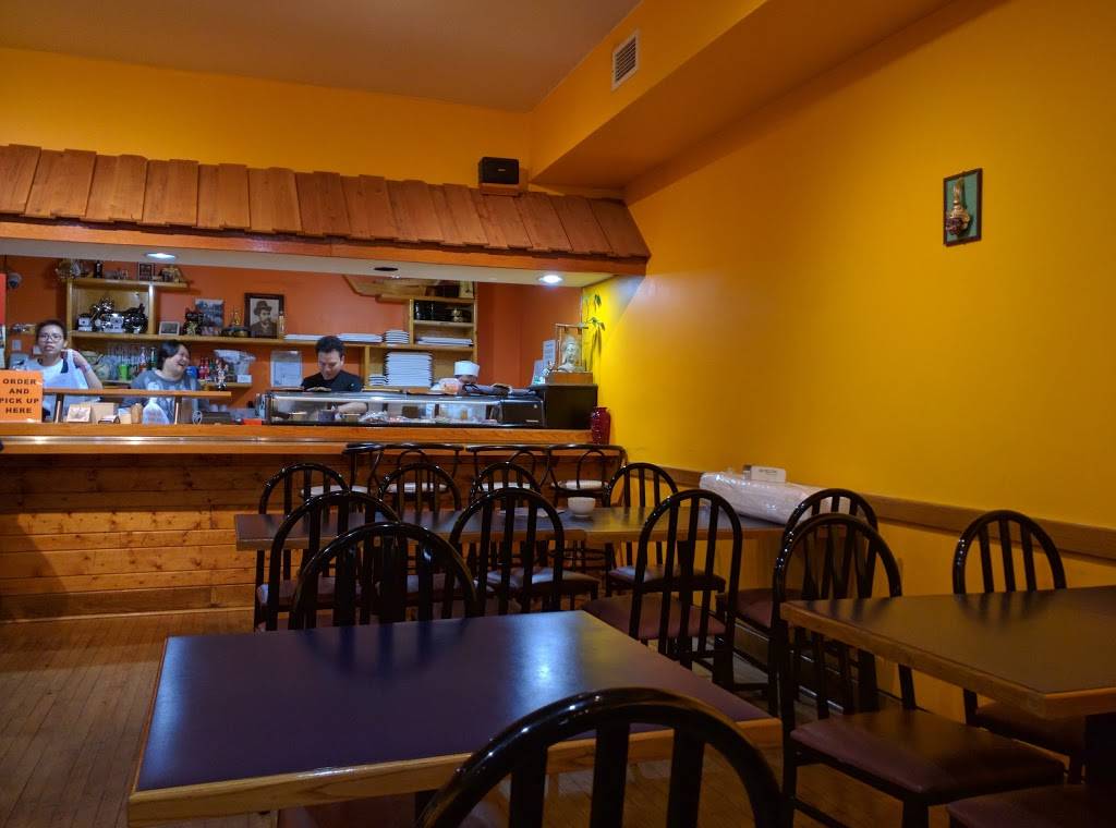 Late Night Thai | restaurant | 1624 W Belmont Ave, Chicago, IL 60657, USA | 7733279945 OR +1 773-327-9945