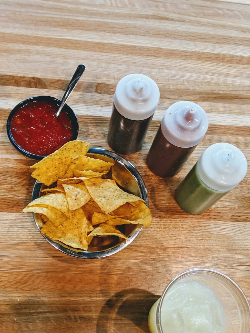 Burrito Parrilla Mexicana - Algonquin | restaurant | 2321 W Algonquin Rd, Algonquin, IL 60102, USA | 2242418443 OR +1 224-241-8443