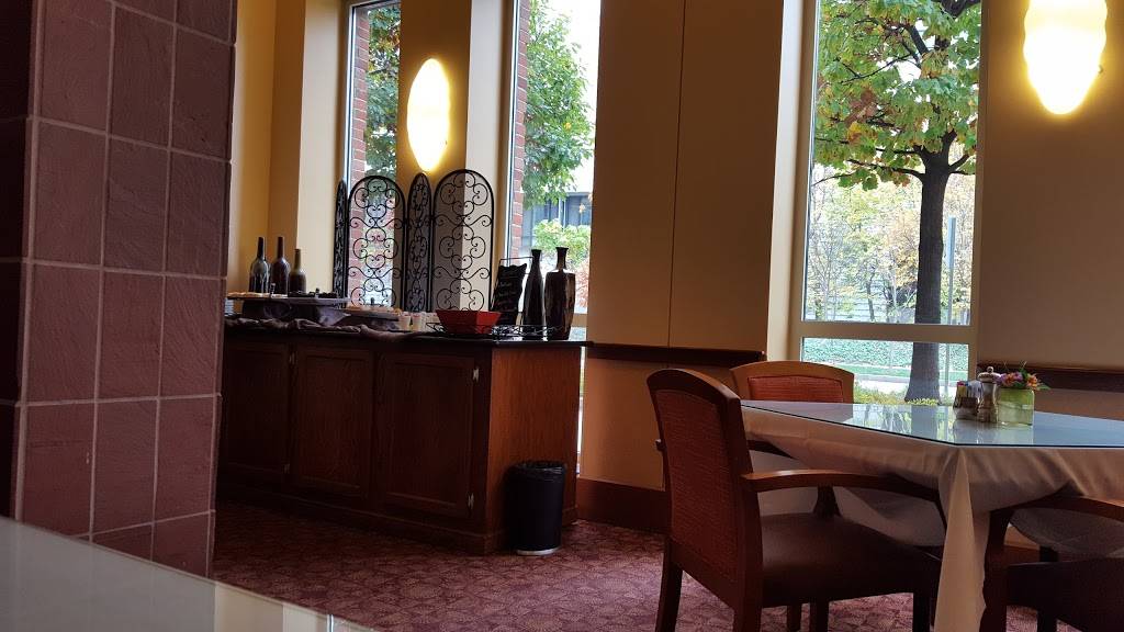 Bistro 2110 At the Blackwell | restaurant | 2110 Tuttle Park Pl, Columbus, OH 43210, USA | 6142472110 OR +1 614-247-2110