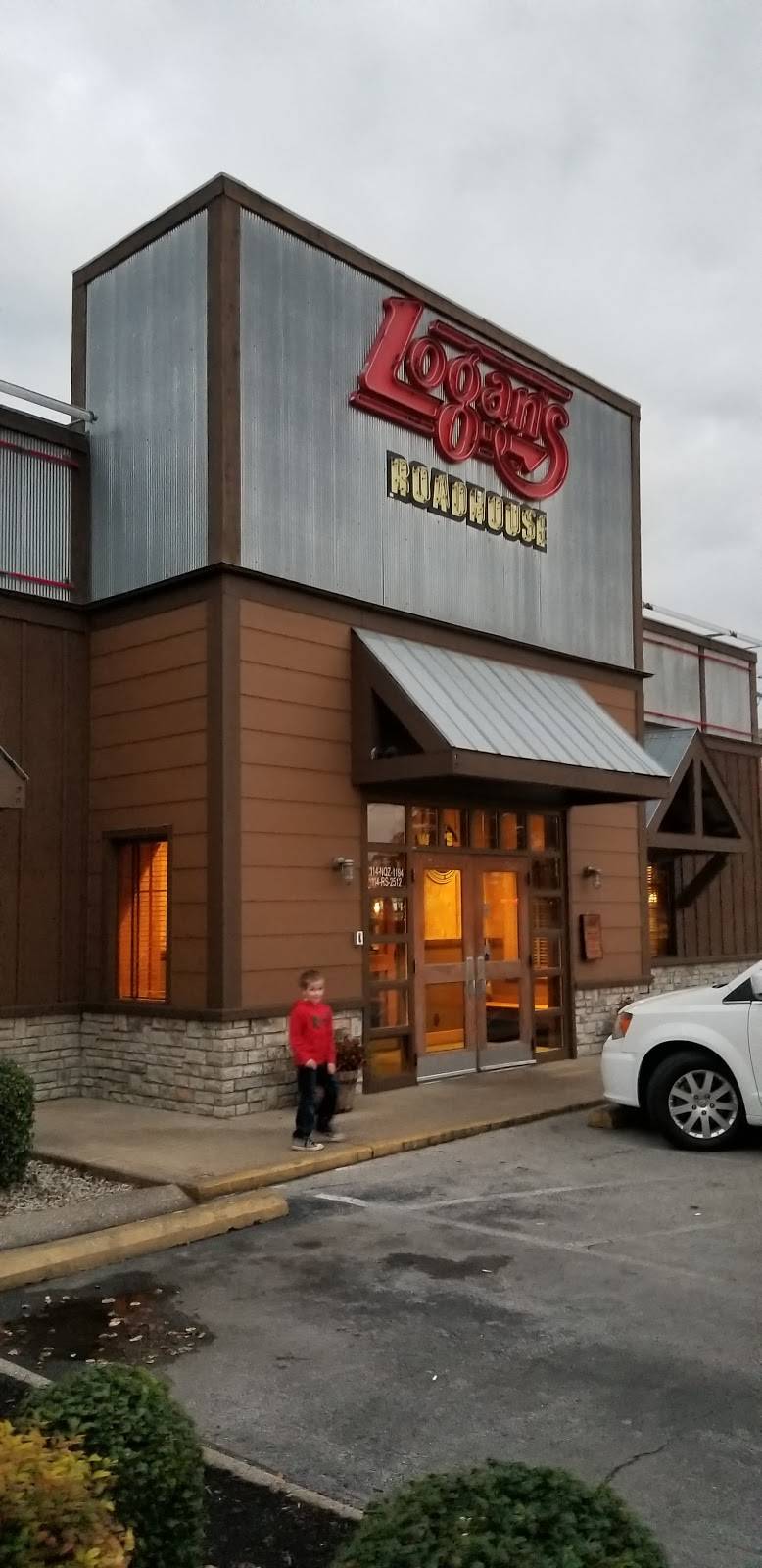 Logans Roadhouse | restaurant | 2920 Scottsville Rd, Bowling Green, KY 42103, USA | 2708462771 OR +1 270-846-2771
