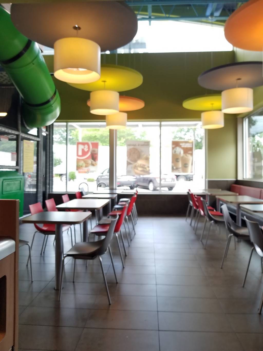 McDonalds | cafe | 14235 Puritas Ave, Cleveland, OH 44135, USA | 2162518990 OR +1 216-251-8990