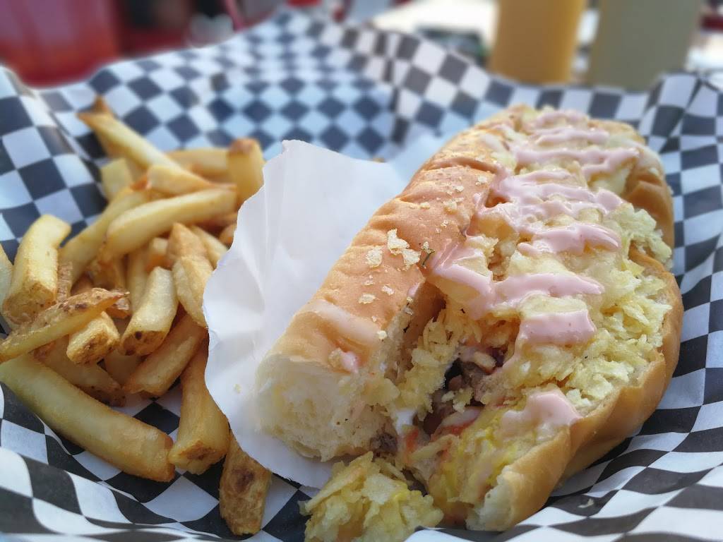 Los Perros | restaurant | 6828 NW 169th St, Hialeah, FL 33015, USA | 3058236900 OR +1 305-823-6900